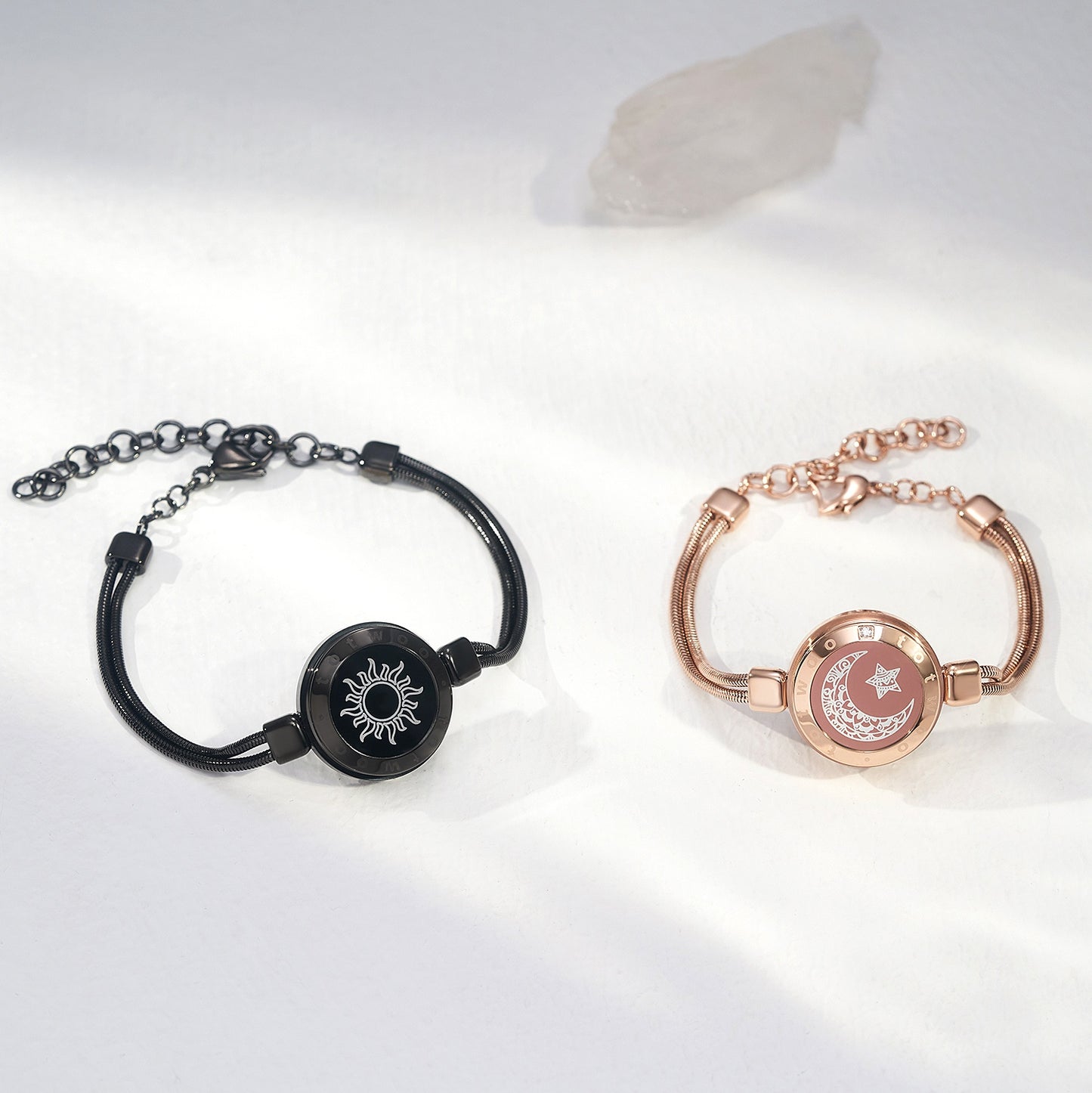 Sonne- und Mond-Touch-Armbänder für Verliebte mit Vibration und Licht – 2er-Set