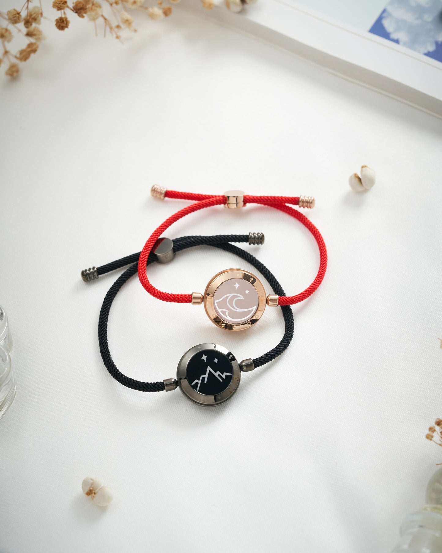 Mountain & Sea Touch-Armbänder für Verliebte im Set – vibrierender, leuchtender Smart-Schmuck – wasserfest – Totwoo – 3–7 Tage Batterielaufzeit