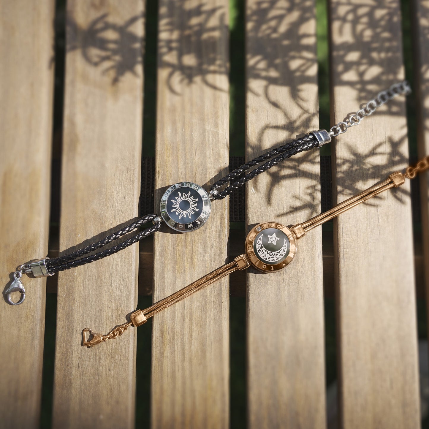 Sonne- und Mond-Touch-Armbänder für Verliebte mit Vibration und Licht – 2er-Set