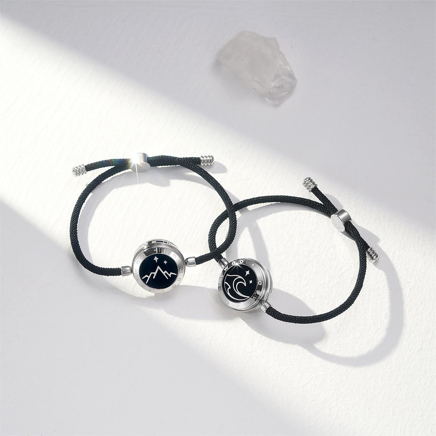 Mountain & Sea Touch-Armbänder für Verliebte mit Vibrations- und Leuchtfunktion – 2er-Set