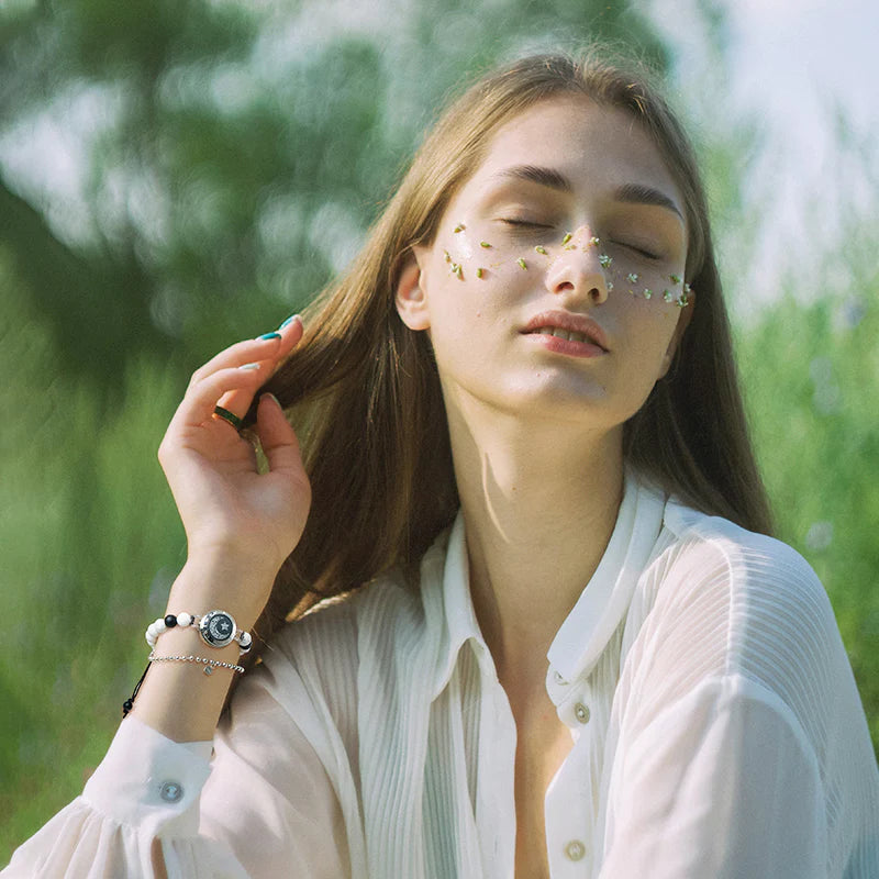 Sonne- und Mond-Touch-Armbänder-Set für 2 mit Achat- und Howlith-Perlen – Vibration und Licht, 3–7 Tage Batterielaufzeit, wasserfest – Totwoo