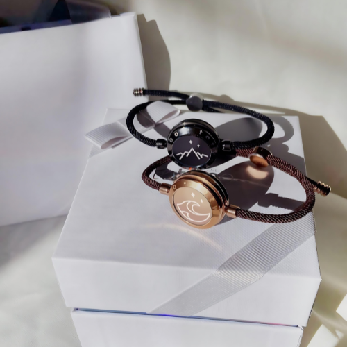 Mountain & Sea Smart-Armbänder für Paare – Touch-Technologie, wasserdicht, Geschenkverpackung – Schwarz und Braun