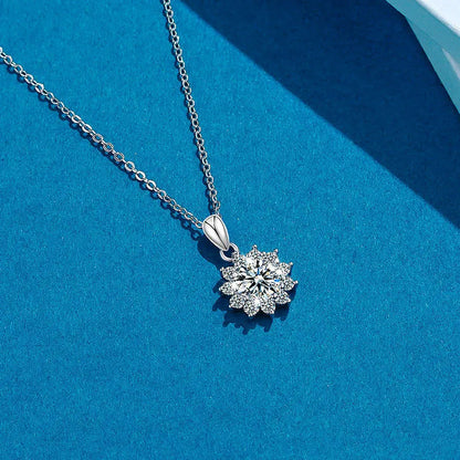 LORIELE 1CT D Color VVS1 Moissanite Sunflower Pendant Necklace