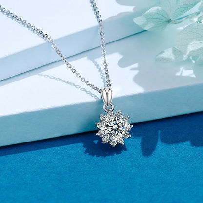 LORIELE 1CT D Color VVS1 Moissanite Sunflower Pendant Necklace